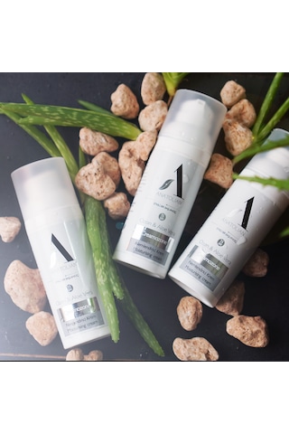 Anatolian Creamozone Nemlendirici Krem Ozon 200x Aloe Vera 15 Spf Güneş Koruyucu Etkili 50 ML