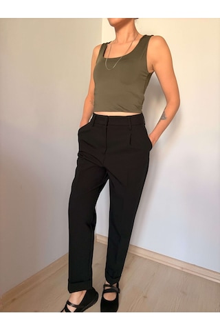 Siyah Kıvrık Paça Düz Fit Pantolon siyah
