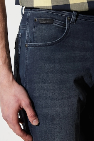 Wrangler Straight Fit Düz Paça Siyah Erkek Kot Pantolon W12102600 001