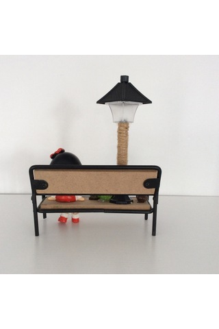 Bankta Oturan Kız Işıklı Biblo Flower Girl Diğer