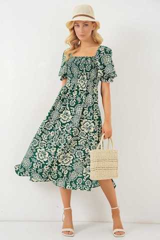 Kare Yaka Prenses Kol Önü Gipeli Yanları Yırtmaçlı Çiçek Desenli %100 Pamuk Midi Boy Viskon Elbise Yeşil