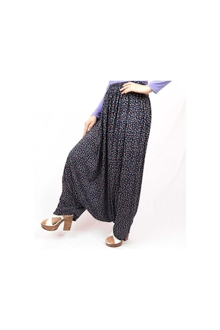 Özözkanlar Kadın Çiçekli Yöresel Menekşe Aşağıdan Ağlı Şalvar Çok Renkli