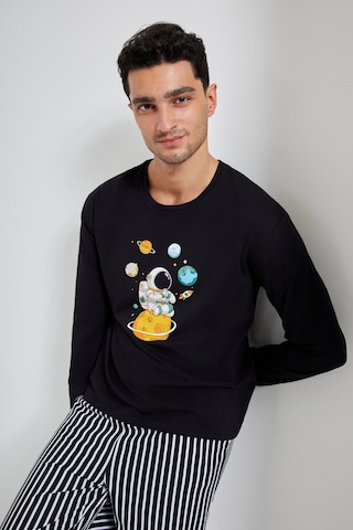 Erkek Pamuklu Uzun Kollu Üst Astronot Baskılı Alt Çizgili Pijama Takımı Ke30106 Siyah - Beyaz