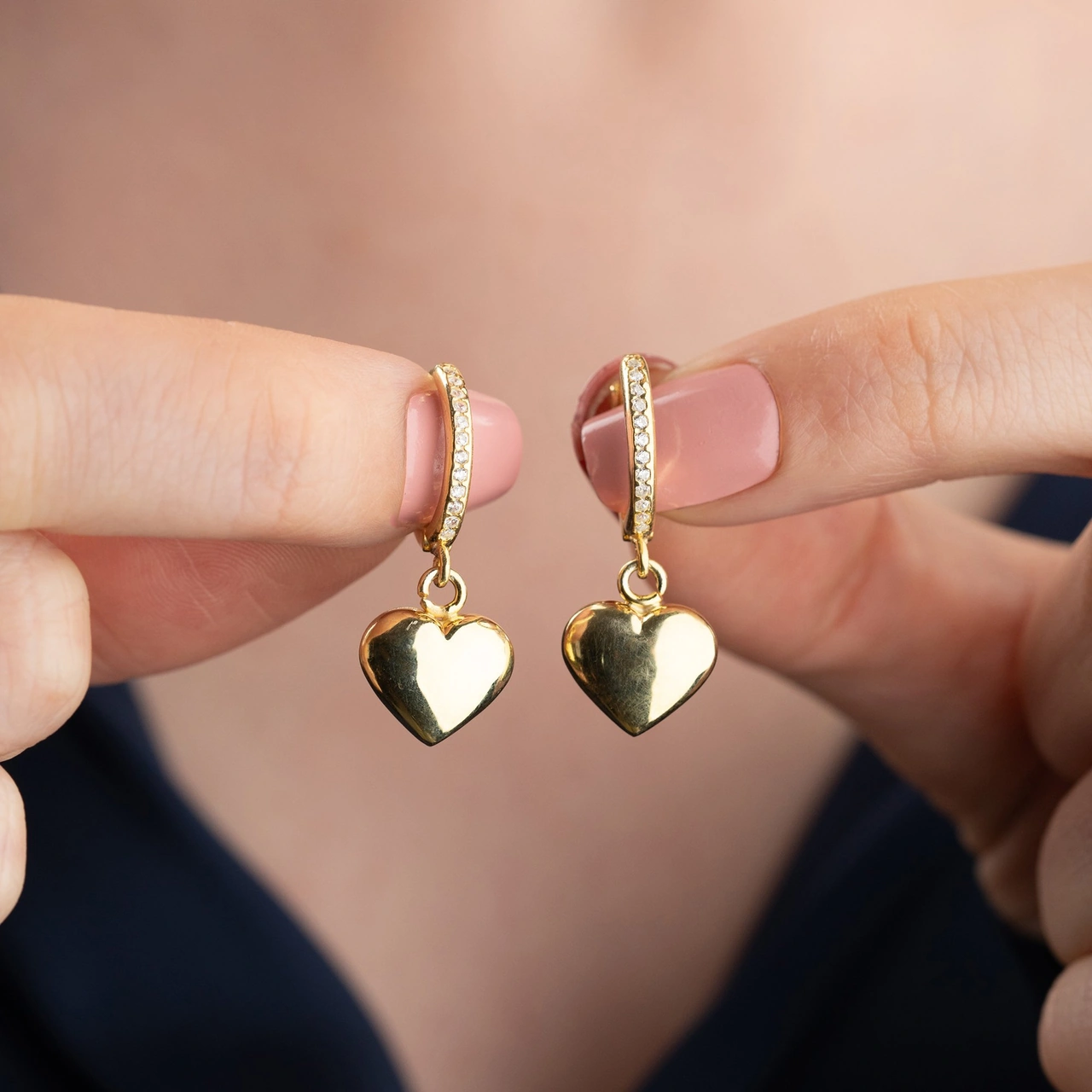 925 Ayar Gümüş Bombeli Sallantılı Kalp Küpe Altın