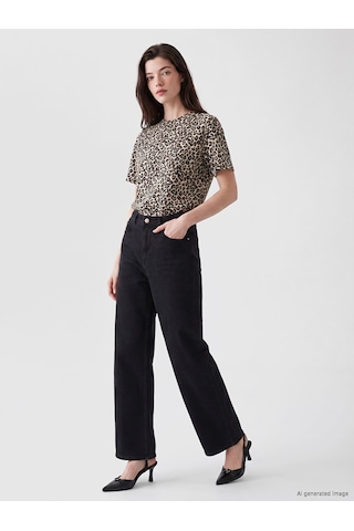 Lcw Comfort Kahverengi Bisiklet Yaka Leopar Desenli Kadın Tişört