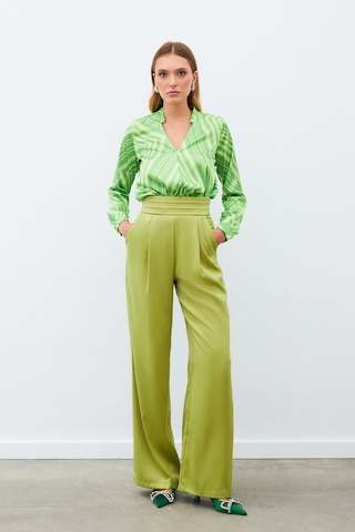 Sateen Kruvaze Desenli Bluz - Yeşil-134990 Yeşil
