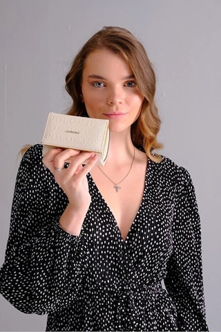 Just Polo Kadın 6 Kart Bölmeli Fermuarlı Ve Çıtçıt Kapamalı Şık Cüzdan Shopper Bej