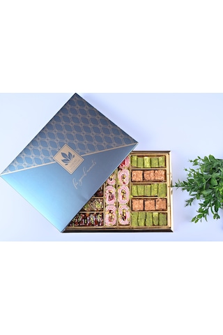 Tadım Dünyası Karışık Hediyelik Kuruyemiş & Lokum 900 Gr 013