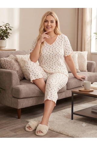 Büyük Beden Kısa Kol Pamuklu Ultrasoft Likralı Kapri Pijama Takımı 8652 Nar Çiçeği