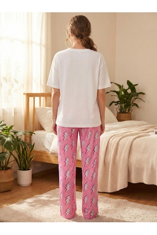 Yumuşak Penye Şimşek Desenli Uzun Pijama Takımı Konforlu Model Bej