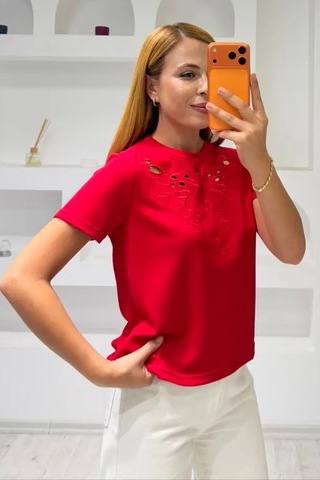Fiolin Soft Touch Modal Kumaş Nakışlı Lazer Kesim T-shirt Kirmizi