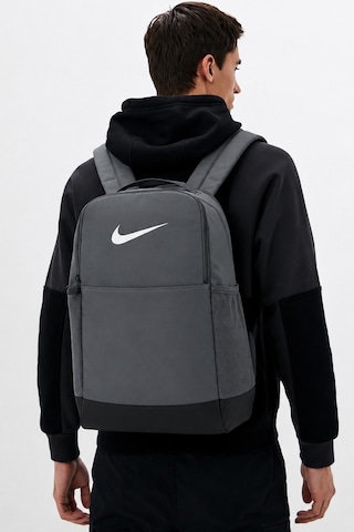 Nike Brasilia 9.5 Training Backpack Medium 24 Liters Çok Gözlü Omuz Askılı Unisex Sırt Çantası Gri
