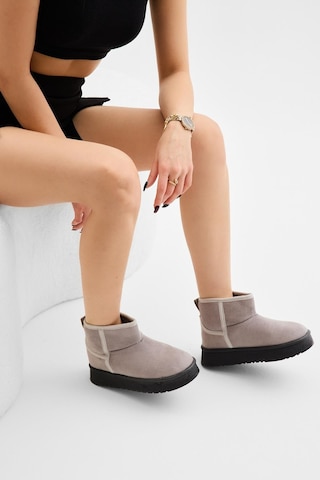 Kalın Poli Taban Süet Görünümlü Kadın Gri Günlük Bot Tbldy535 Gri