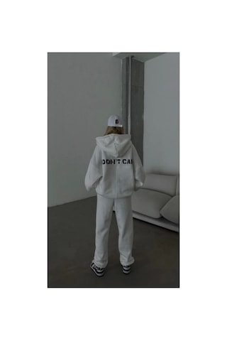 Butik İstanbul Nakış İşlemeli Üç İplik Sweat Takım- Beyaz