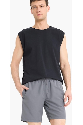 DeFacto Regular Fit Kısa Boy Cepli File Astarlı Beli Bağcıklı Düz Hafif Kumaş Deniz Şortu E5133AXNSGR474
