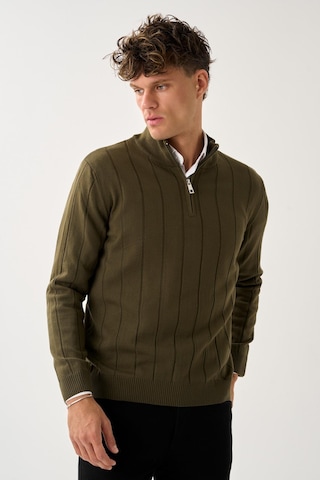 Dikey Dokuma Desenli Fermuarlı Triko Kazak Haki