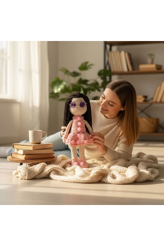 Tığ İşi Sevimli Kız Bebek Amigurumi Örgü Oyuncak Krem - Pembe