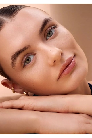 Catrice Besleyici Nude Renkli Dudak Balsamı Parlak Bitişli Kalem Dudak Parlatıcıları Turuncu