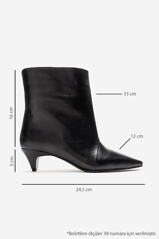 Luvishoes Amara Siyah Cilt Hakiki Deri Kadın Kısa Topuklu Bot Siyah