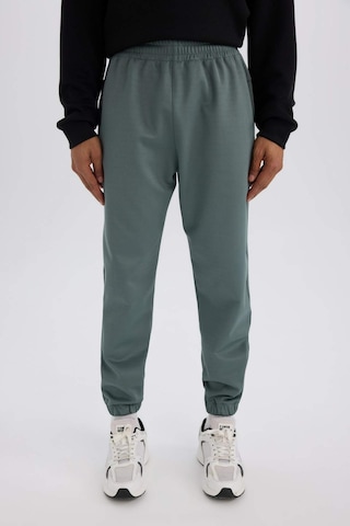 DeFactoFit Sporcu Jogger Eşofman Altı Standart Fit Basic Düz Cepli Beli Paçası Lastikli D3742AX24WNGN1019 Yeşil