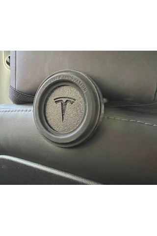 Tesla Model 3 / Y Uyumlu Koltuk Arkası Çanta Askısı Ve Telefon Tutucu - Magsafe Destekli Çok Fonksiyonlu Aparat
