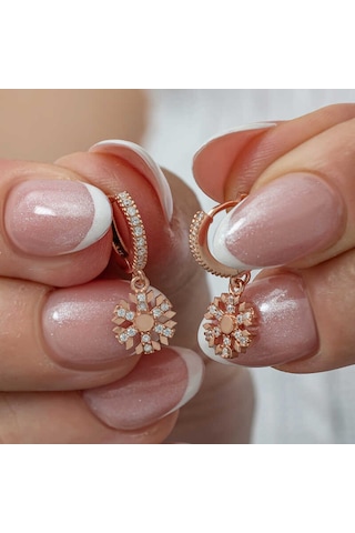 Gümüş Sallantılı Rose Kar Tanesi Kadın Küpe 14 MM-Gümüş
