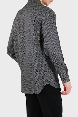 Emporio Armani Desenli Relaxed Fit Uzun Kollu Gömlek Erkek Gömlek Em005762 Af13285 Fc318 Siyah SİYAH