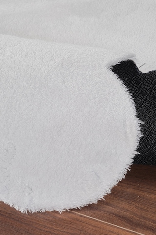 Post Peluş Ayı Desenli Halı Oturma Odası Bebek Odası Kaymaz Taban Halı Yatak Odası Halısı Beyaz