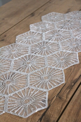 Simli Dantel Kordon Örme Detay Masa Runner Fiskos Örtüsü 100x35 Cm 2004-altıgen 001