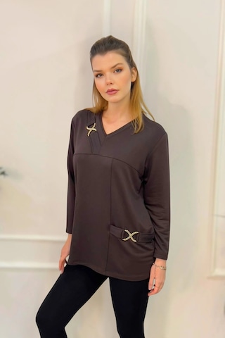 Yakası Toka Detaylı Parçalı Bluz Kahverengi