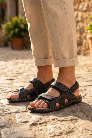 Gezer 10676 Siyah Cırtlı Yazlık Erkek Sandalet