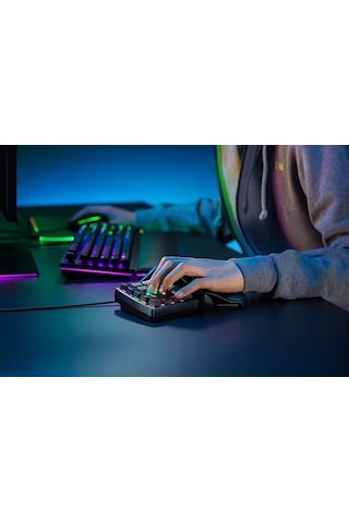Razer Tartarus Pro Kablolu RGB Ergonomik Keypad Oyuncu Klavyesi