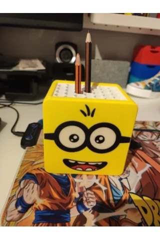 Minion Temalı Kalemlik Eğlenceli Masa Üstü Düzenleyici