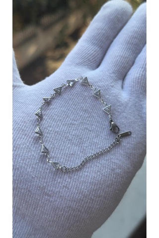 Kadın Gümüş Renk Üçgen Kesim Zirkon Taşlı Bileklik 18 Cm