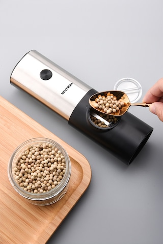 Neutron Pilli Led Işıklı Tuz Karabiber Baharat Değirmen Öğütücü Siyah