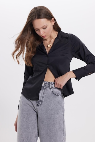 Tudors Kadın Slim Fit Dar Kesim Klasik Yaka Uzun Kollu Siyah Gömlek-40350 Siyah