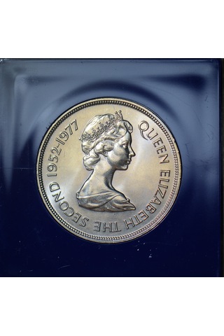 Tristan Da Cunha 25 Pence 1977 Kraliçe Iı. Elizabeth Tahtaçıkışının 25. Yılı 38,6 Mm 28,4 Gr. Orijinal Kapamasında Çil.