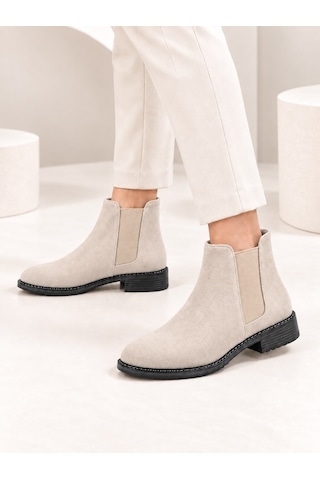 Dabab Shoes Maral Kadın Bej Süet Yuvarlak Burun Lastik Detaylı 3 Cm Topuklu Kaymaz Taban Chelsea Bot Bootie