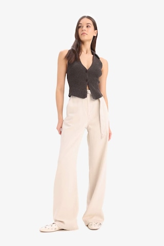 DeFacto Coool Slim Fit Dar Kesim Düğmeli Triko Yelek D3584AX25SPBN477 Kahve