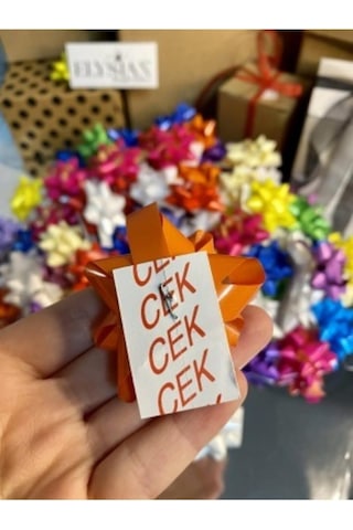 25 Adet Rengarenk Yapışkanlı Fiyonk Yıldız Hediye Paketi Süsleri, 5879 1