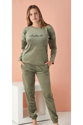 Farya Home Luxury Velvet Fransız Kadife Yazı Detaylı Pijama Takımı Yeşil