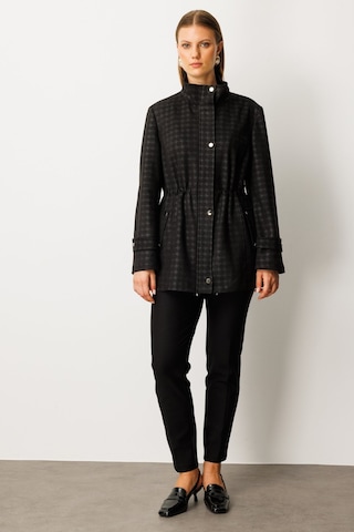 Ekol Kadın Büyük Beden Beli Lastikli Kazayağı Desenli Trenç 7541 Siyah Siyah