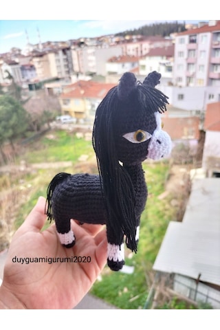 Amigurumi siyah at Karatay doru karakteri oyuncak 15 cm