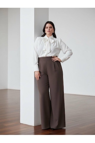 Pera Moda Pile Detaylı Parisfular Yaka Gömlek Beyaz