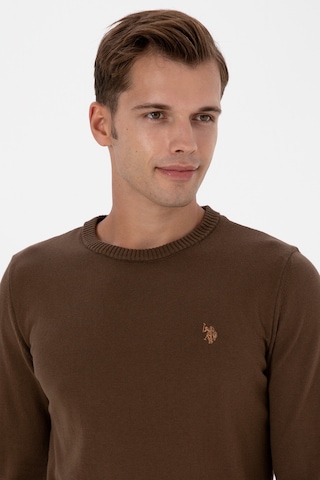 U.S. Polo Assn. Erkek Slim Fit Bisiklet Yaka Kahverengi Basic Kazak 50313713-VR029