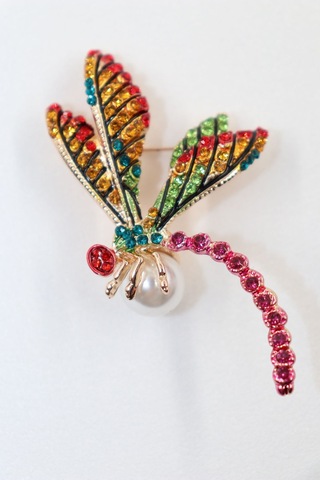 Yusufçuk Broş. Kristal Taşlı İncili Yusufçuk Yaka İğnesi Broş. Kadın Broş. Broş. Erkek Broş. Unisex. Çok Renkli