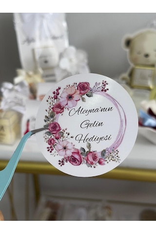 Gelin Hediyesi - Bohçası Yuvarlak Yapışkanlı Etiketi 3,5 Cm 88 Adet - Arl Etiket Tasarım Beyaz