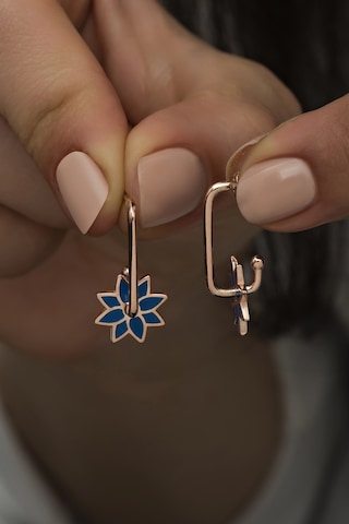 Nereze 925 Ayar Gümüş Mavi Mineli Rüzgar Gülü Küpe