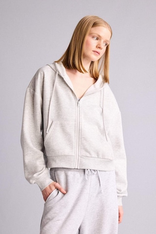 Defacto Cropped Fıt Kapüşonlu Kalın Kumaş Sweatshirt Hırka Z7069az26augr256 Gri-gr256