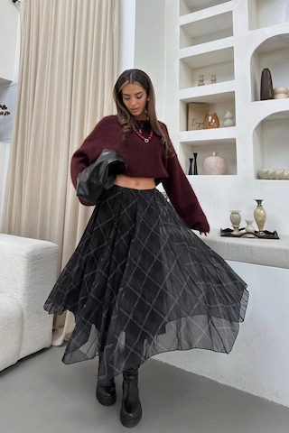 Asur Boutique Asur Butik Kadın Asimetrik Kesim Şifon Astarlı Etek Siyah